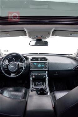 جاكوار XE